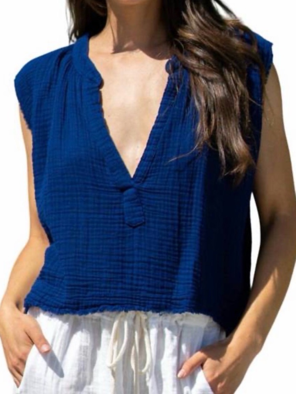 Sleeveless V-Neck Lightweight Tank Top in Navy S - 9 Seed